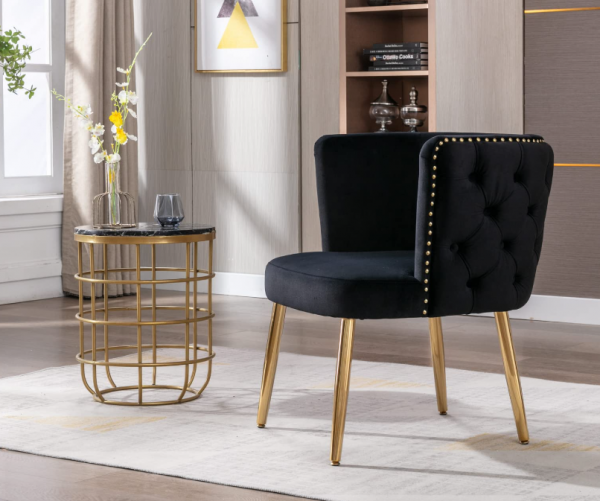 Kursi Berlengan dengan Aksen Emas